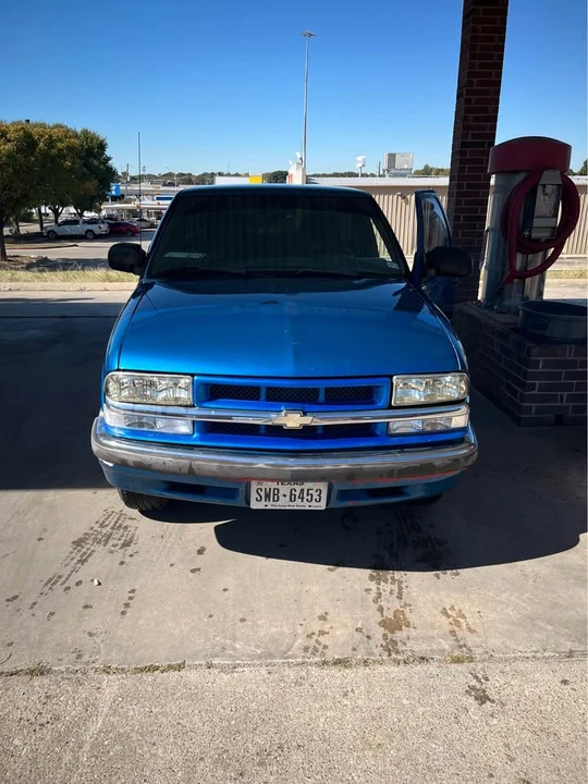 2002 Chevrolet S-10 - Image 5 of 6