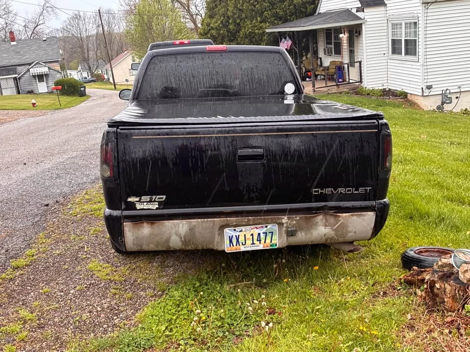 2002 Chevrolet S-10 - Image 3 of 5