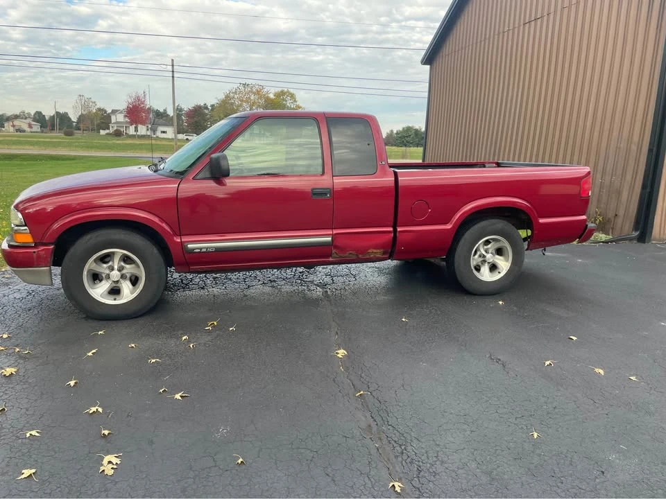 2002 Chevrolet S-10 - Image 3 of 8