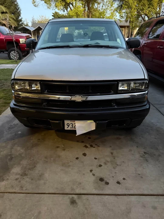 2002 Chevrolet S-10 - Image 8 of 8