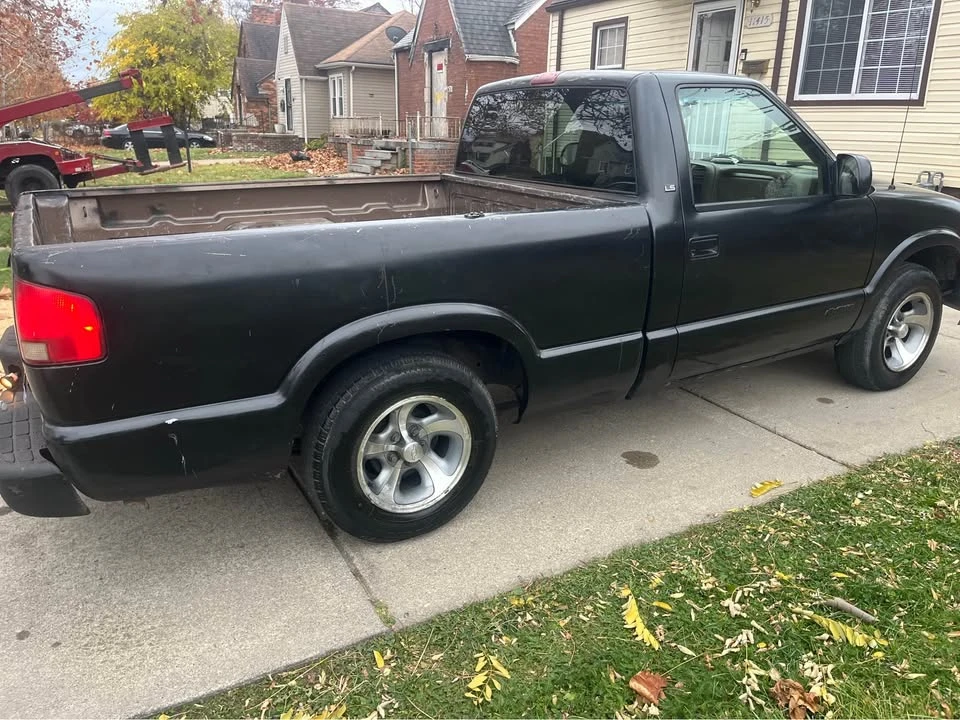 2002 Chevrolet S-10 - Image 3 of 6