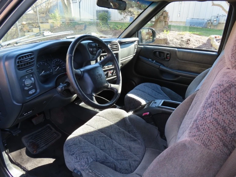 2002 Chevrolet S-10 - Image 9 of 10