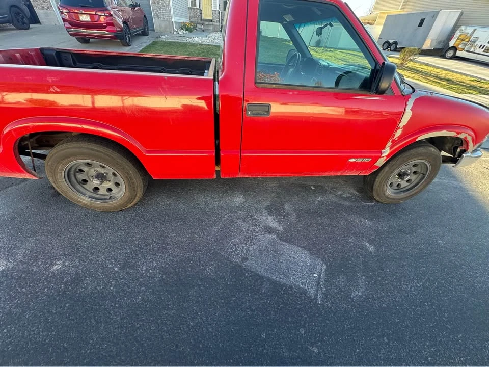2002 Chevrolet S-10 - Image 3 of 14