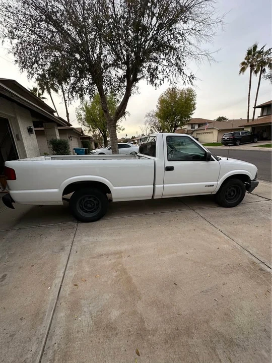 2002 Chevrolet S-10 - Image 10 of 12