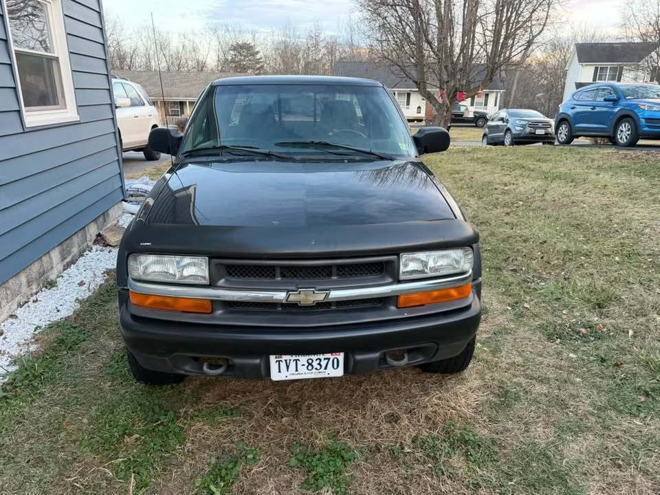 2002 Chevrolet S-10 - Image 3 of 6