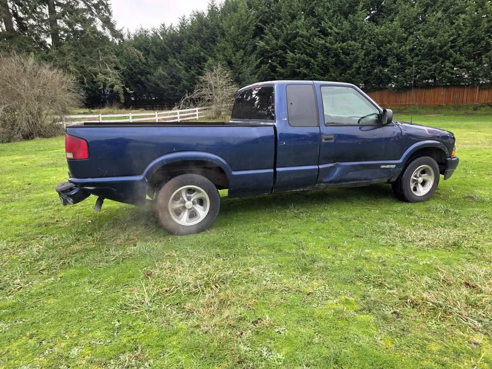 2002 Chevrolet S-10 - Image 5 of 7