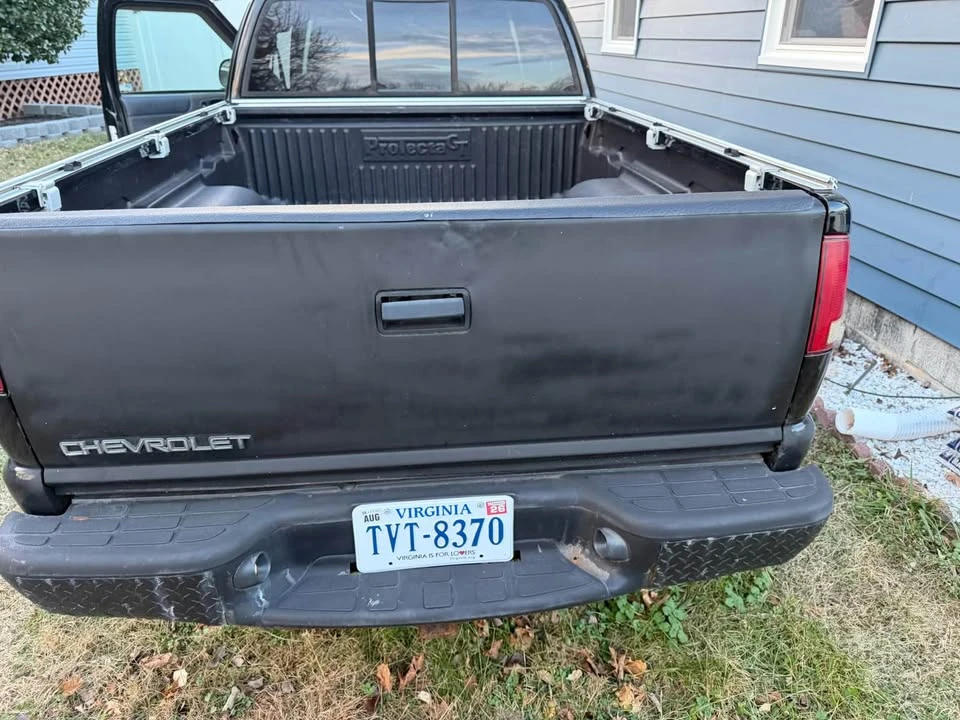 2002 Chevrolet S-10 - Image 6 of 6