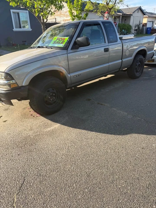 2002 Chevrolet S-10 Blazer 2nd Gen - Image 6 of 12