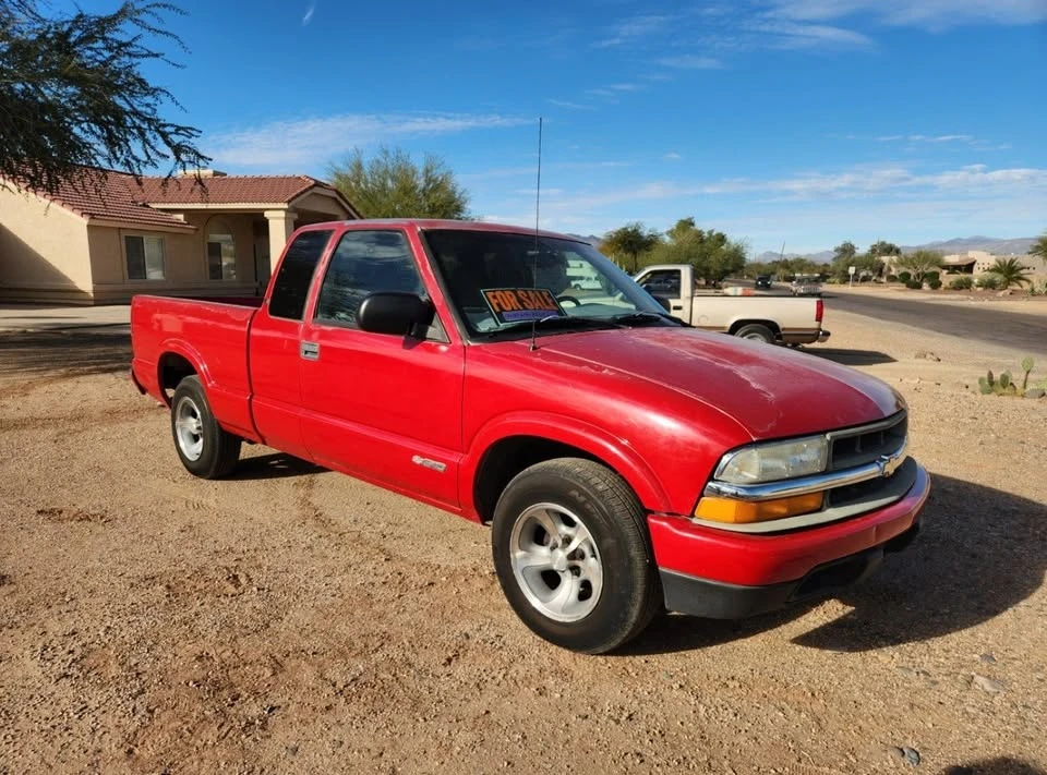 2002 Chevrolet S-10 - Image 2 of 6