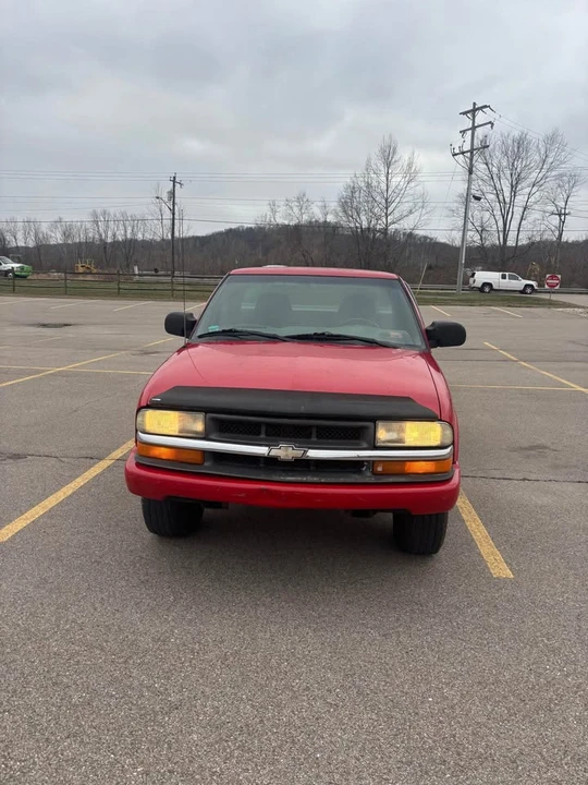 2002 Chevrolet S-10 - Image 9 of 9