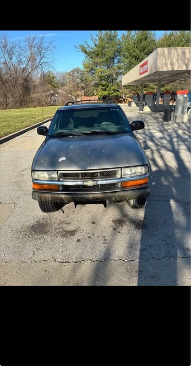 2002 Chevrolet S-10 Blazer 2nd Gen - Image 4 of 4