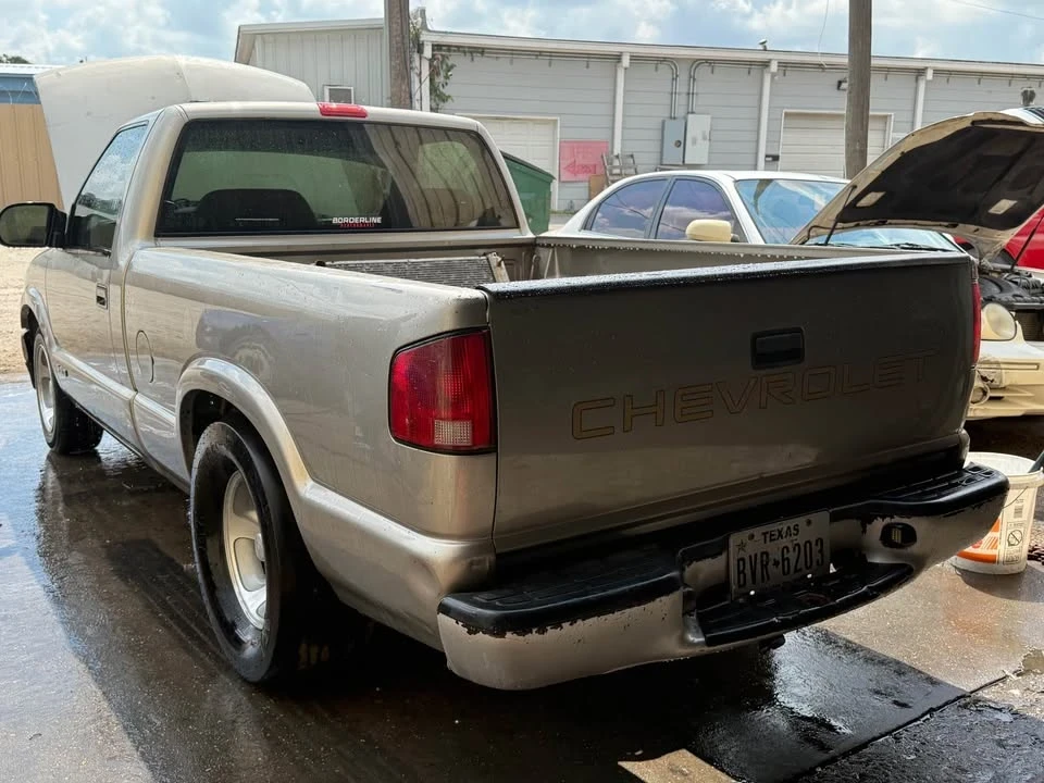 2002 Chevrolet S-10 - Image 5 of 9