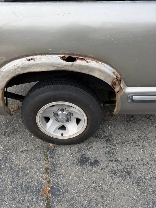 2002 Chevrolet S-10 - Image 4 of 7