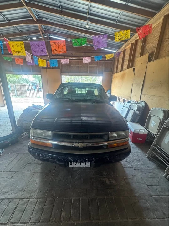 2002 Chevrolet S-10 - Image 4 of 5