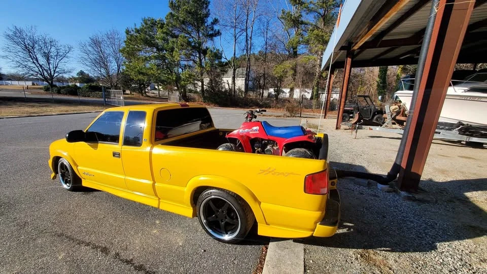 2002 Chevrolet S-10 - Image 2 of 6