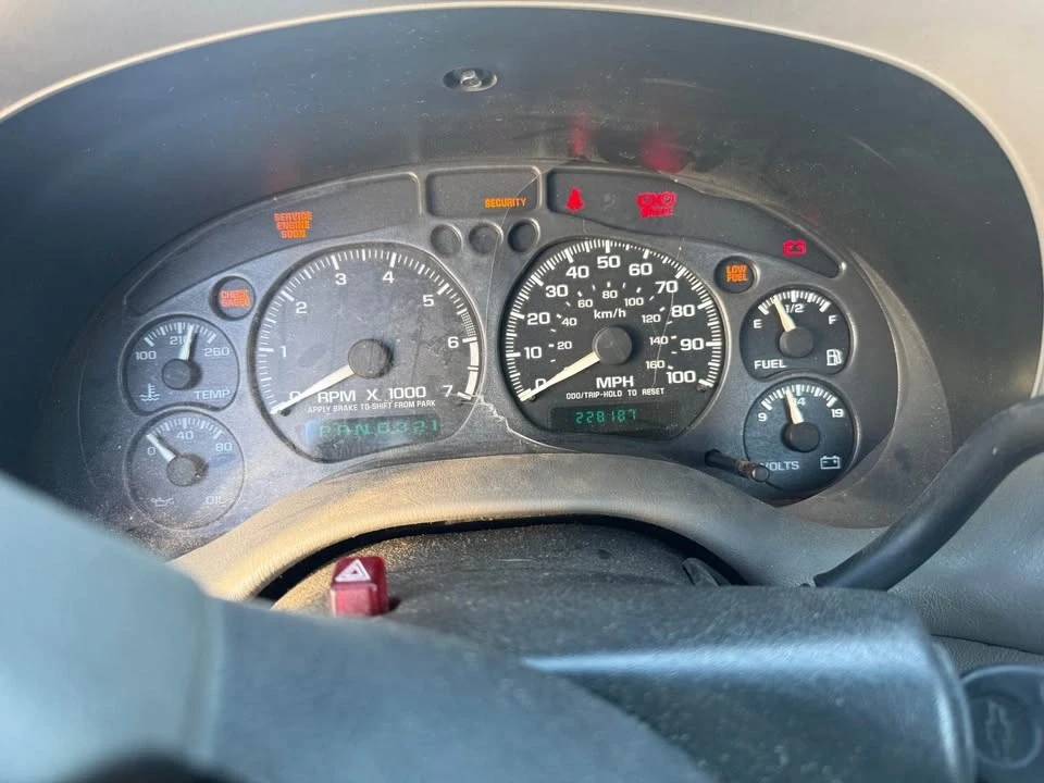 2002 Chevrolet S-10 - Image 2 of 4