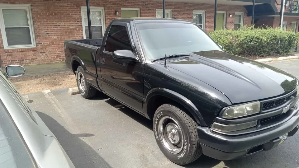2002 Chevrolet S-10 - Image 3 of 5