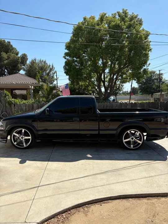 2002 Chevrolet S-10 - Image 9 of 9