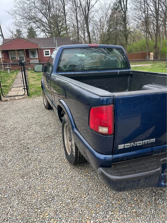 2002 Chevrolet S-10 - Image 5 of 8