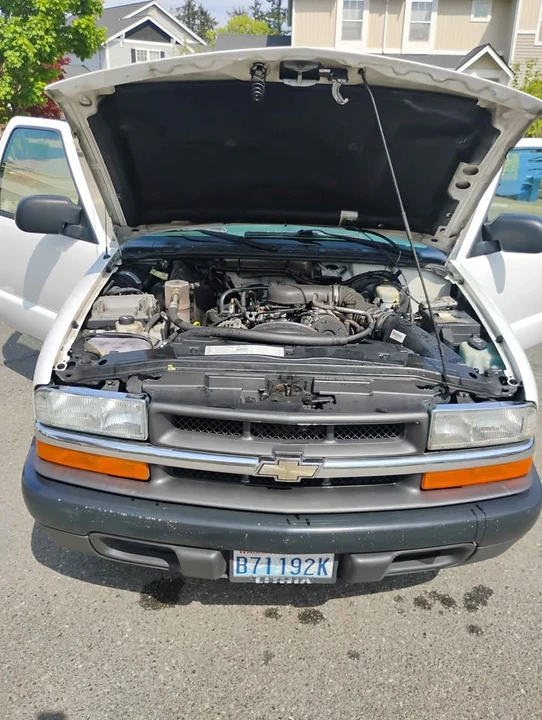 2002 Chevrolet S-10 - Image 4 of 12