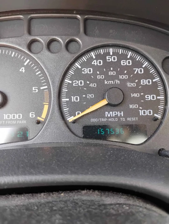 2002 Chevrolet S-10 - Image 2 of 12