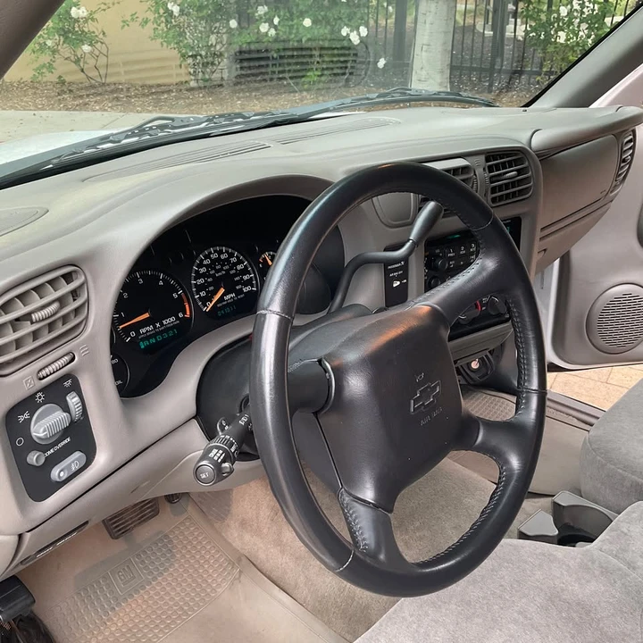 2002 Chevrolet S-10 - Image 11 of 20