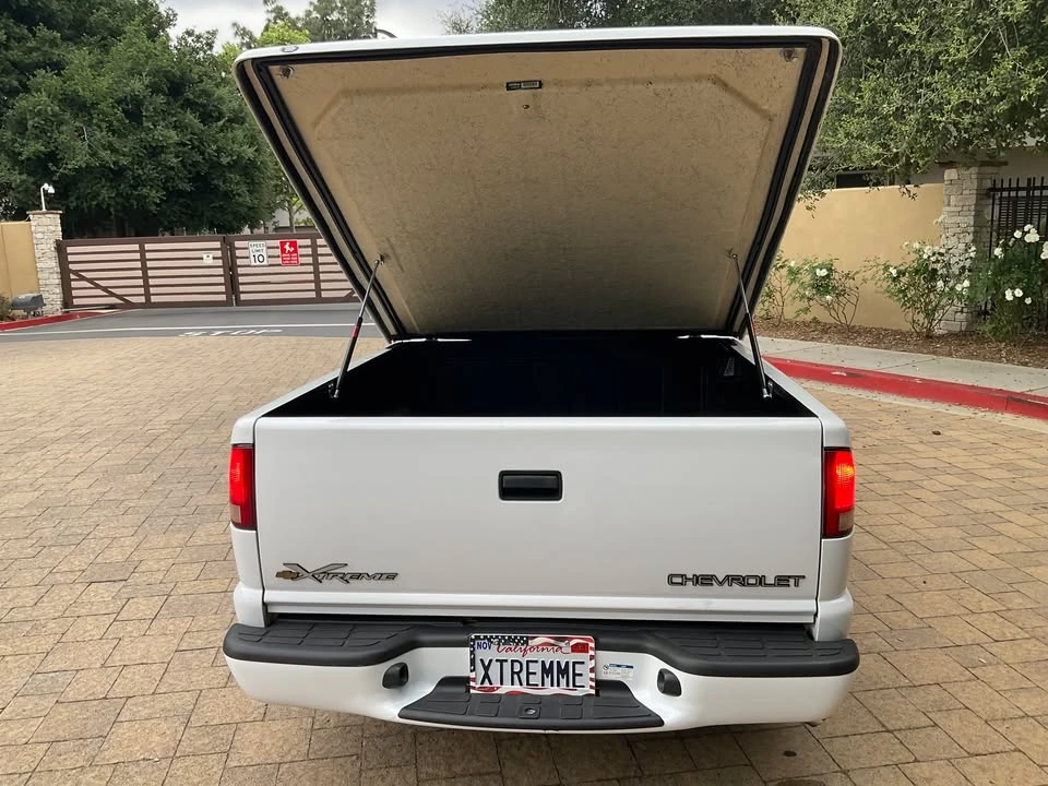 2002 Chevrolet S-10 - Image 9 of 20