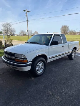 2002 Chevrolet S10 LS