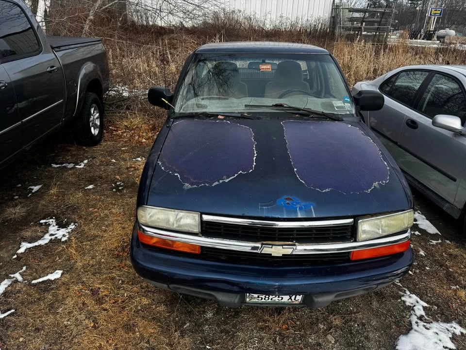 2002 Chevrolet S-10 - Image 4 of 8