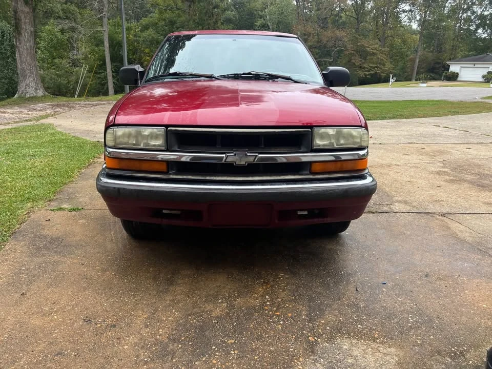 2002 Chevrolet S-10 - Image 4 of 10