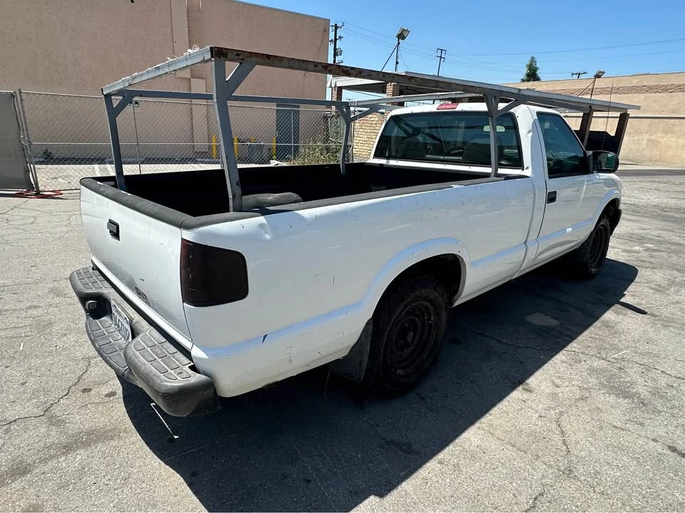 2002 Chevrolet S-10 - Image 6 of 9