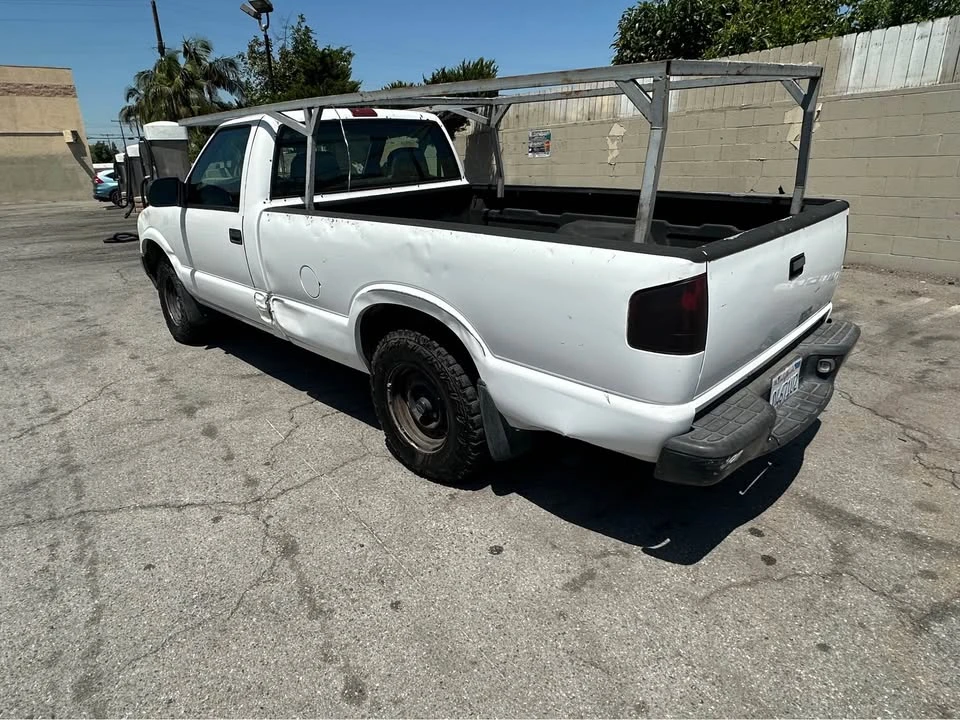2002 Chevrolet S-10 - Image 5 of 9