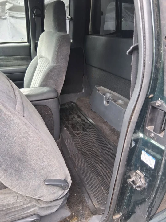 2002 Chevrolet S-10 - Image 3 of 6