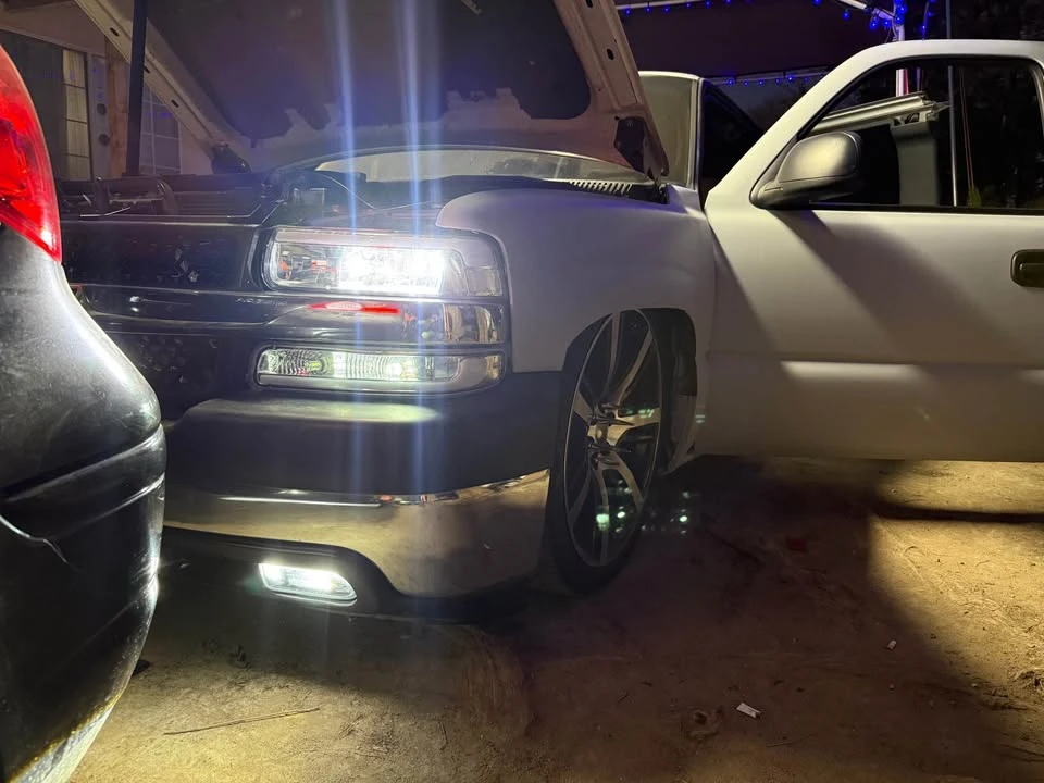 2002 Chevrolet Silverado 1st Gen - Image 2 of 16