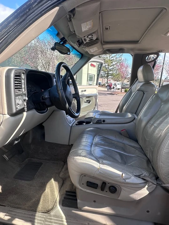 2002 Chevrolet Tahoe 2nd Gen - Image 10 of 12