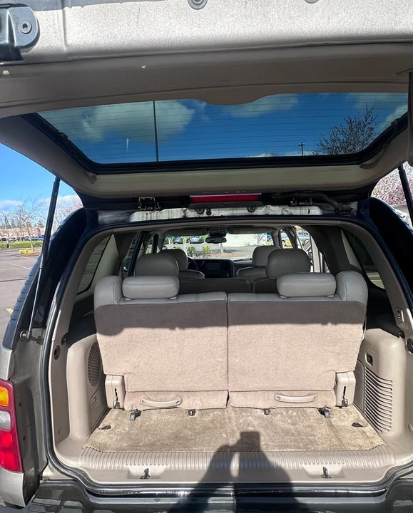 2002 Chevrolet Tahoe 2nd Gen - Image 11 of 12