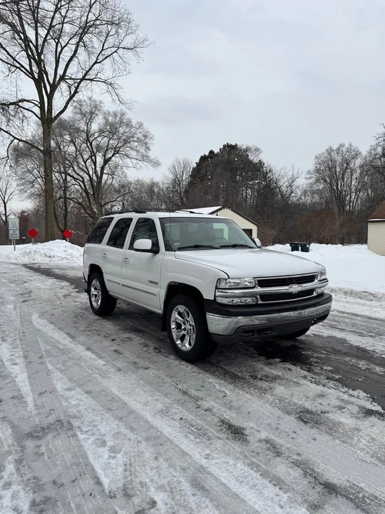 2002 Chevrolet Tahoe 2nd Gen - Image 2 of 8