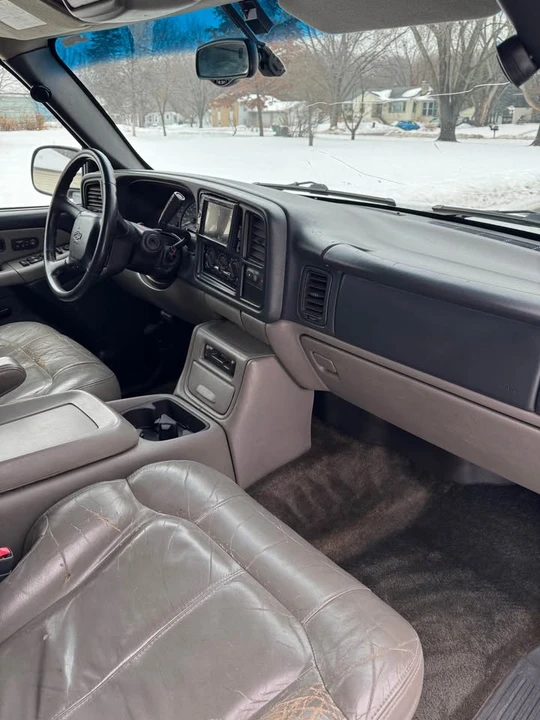 2002 Chevrolet Tahoe 2nd Gen - Image 6 of 8