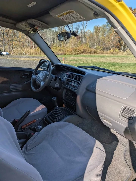 2002 Chevrolet Tracker - Image 4 of 7