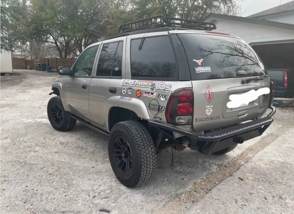 2002 Chevrolet Trailblazer - Image 2 of 4