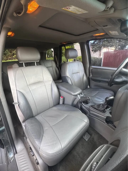 2002 Chevrolet Trailblazer - Image 9 of 17