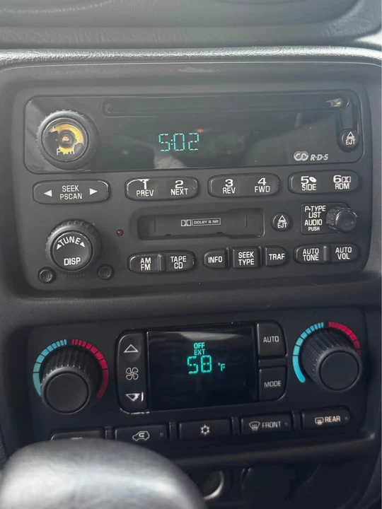 2002 Chevrolet Trailblazer - Image 16 of 17