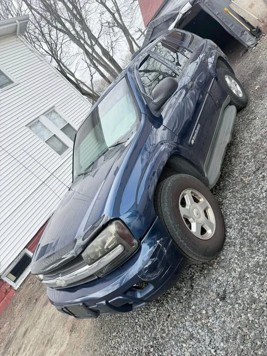 2002 Chevrolet Trailblazer - Image 4 of 4