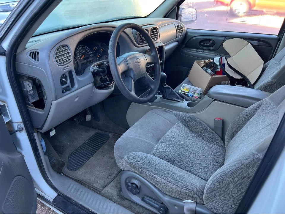 2002 Chevrolet Trailblazer - Image 3 of 6