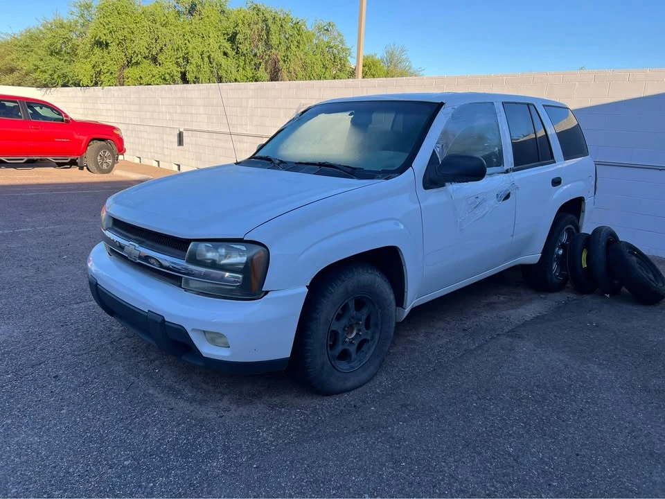 2002 Chevrolet Trailblazer - Image 2 of 6