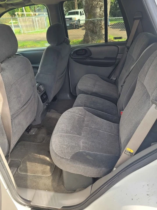 2002 Chevrolet Trailblazer - Image 3 of 12