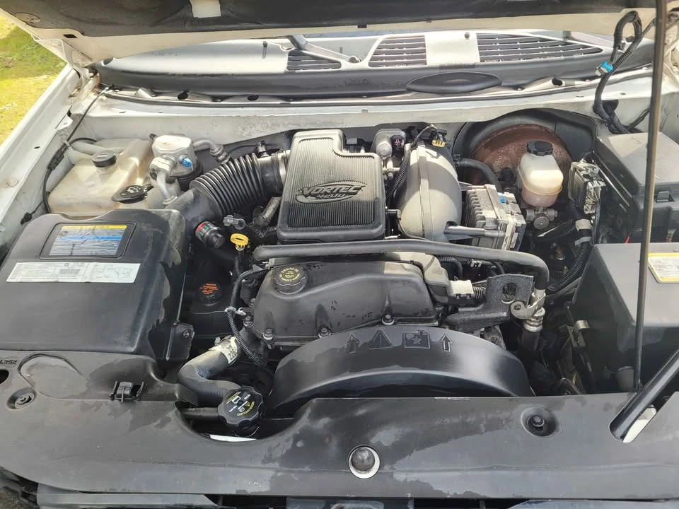 2002 Chevrolet Trailblazer - Image 9 of 12