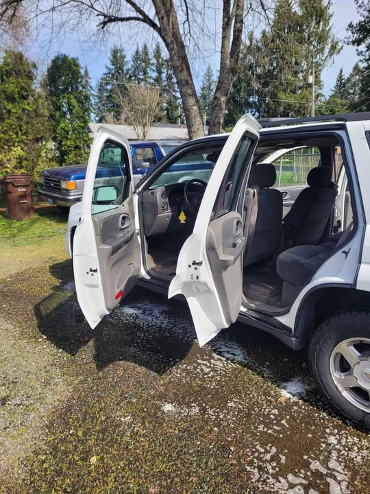 2002 Chevrolet Trailblazer - Image 6 of 12