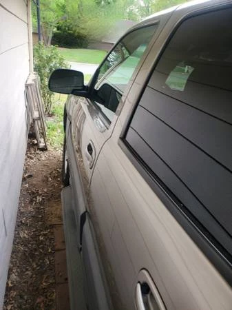2002 Chevrolet Avalanche - Image 8 of 21
