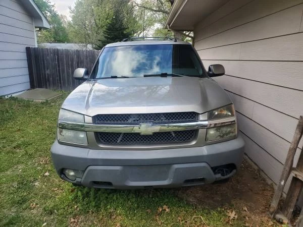 2002 Chevrolet Avalanche - Image 5 of 21